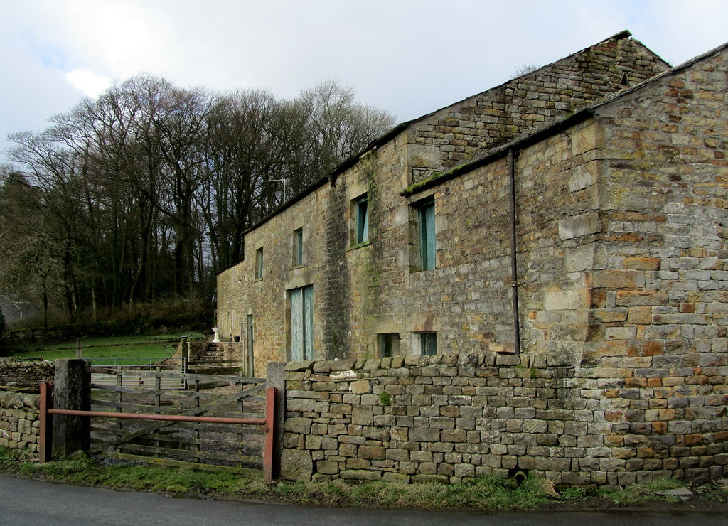 Brock Thorn Farm Buildings © Chris Heaton cc-by-sa/2.0 :: Geograph ...