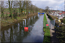 SD4763 : Lancaster Canal - closed by Ian Taylor