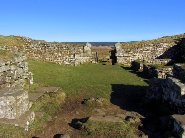 Milecastle 37, Housesteads Crags © Andrew Curtis :: Geograph Britain ...