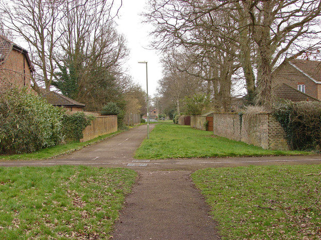 Walkway off Links Way