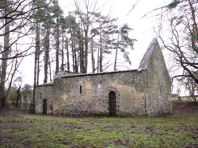 The remains of Cockley Cley St. Mary's © Adrian S Pye :: Geograph ...