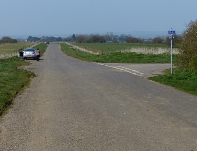 sandy-lane-near-melton-mowbray-airfield-mat-fascione-geograph