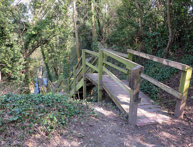 Walkway: Berengrave Nature Reserve © Dylan Moore cc-by-sa/2.0 ...