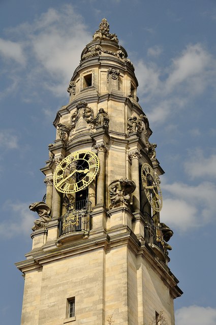 Cardiff : City Hall Clock Tower
