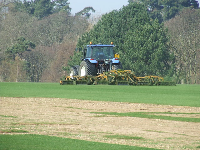 cutting-the-grass-keith-evans-cc-by-sa-2-0-geograph-britain-and