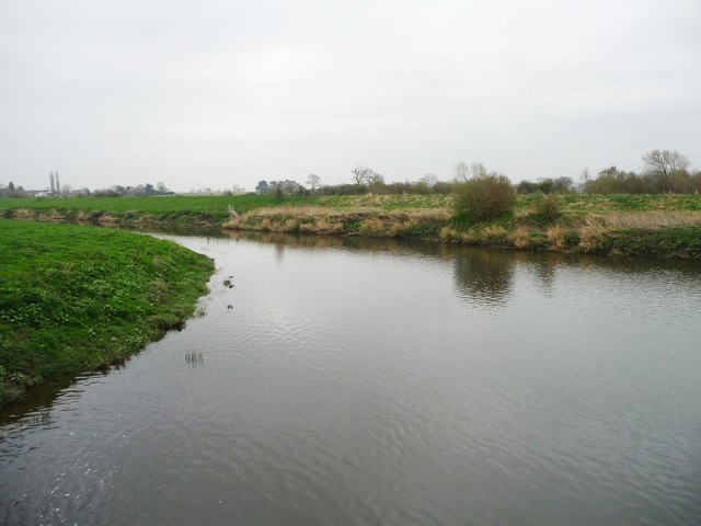 The tidal River Don, downstream of the Don Aqueduct