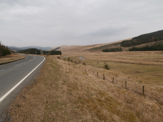 The Tweed and the A701 near Tweedhopefoot
