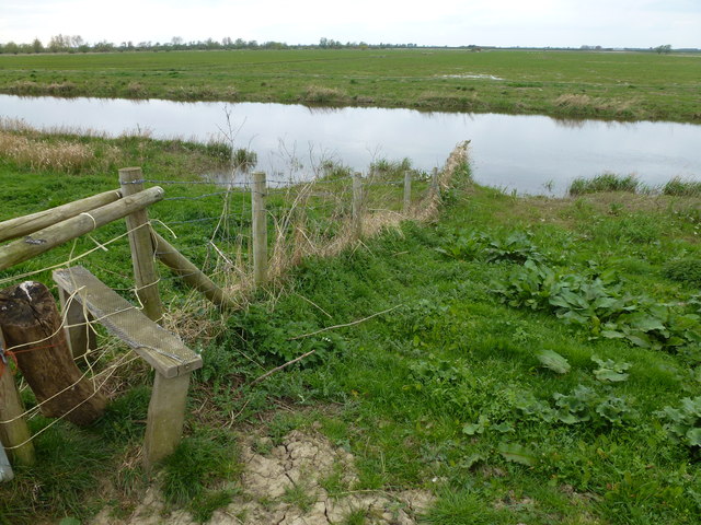 Fence on the bank of The Ouse Washes