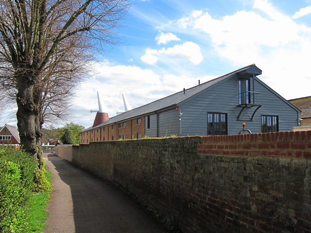 Oast House at Unit 3, New Road, Ware