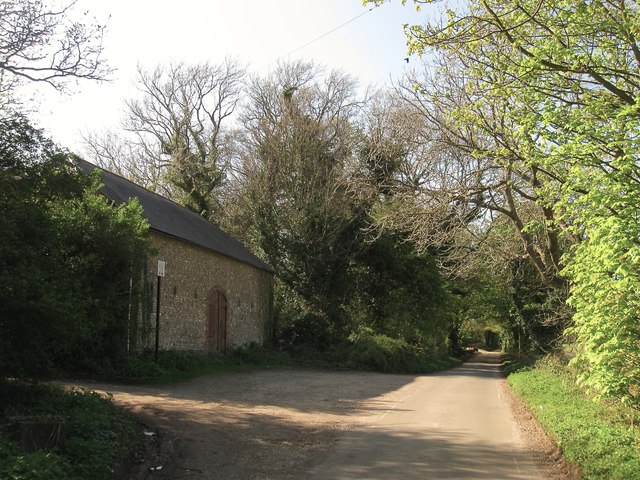 Old Forge Barn, Ridge Road © Simon Carey cc-by-sa/2.0 :: Geograph