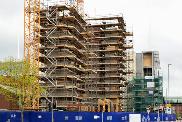 Block "B", University of Ulster site, Belfast - April 2014(6)