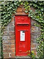 Edward VII wall postbox at Wickmere