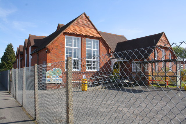 New Bridge Nursery School, Montague... © Roger Templeman cc-by-sa/2.0 ...