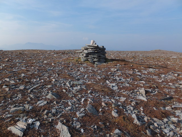 Cairn on ridge to north east of the summit of Carn Breac