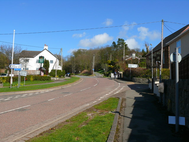 Rhuallt © Ian Medcalf cc-by-sa/2.0 :: Geograph Britain and Ireland