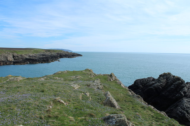 Castle Point near Ardwell Bay © Billy McCrorie cc-by-sa/2.0 :: Geograph ...