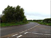 TM4493 : Beccles Road, Aldeby by Geographer