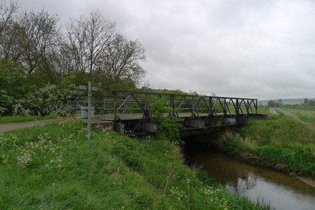 The Viking Way crossing the River Witham near Mickling Plantation