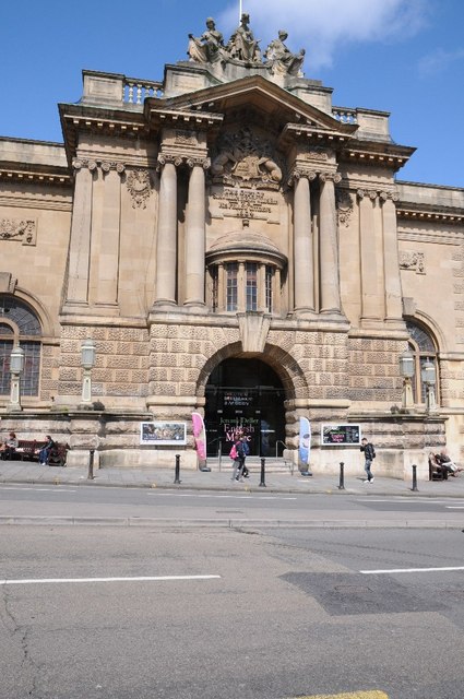 Bristol Museum and Art Gallery © Philip Halling cc-by-sa/2 ...