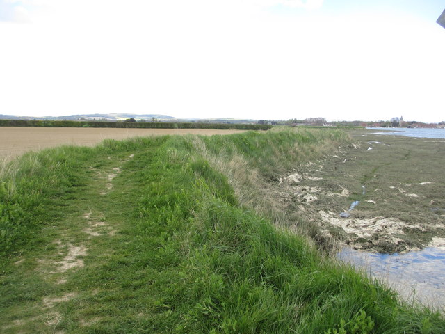 Path between ploughed field and Bosham Channel