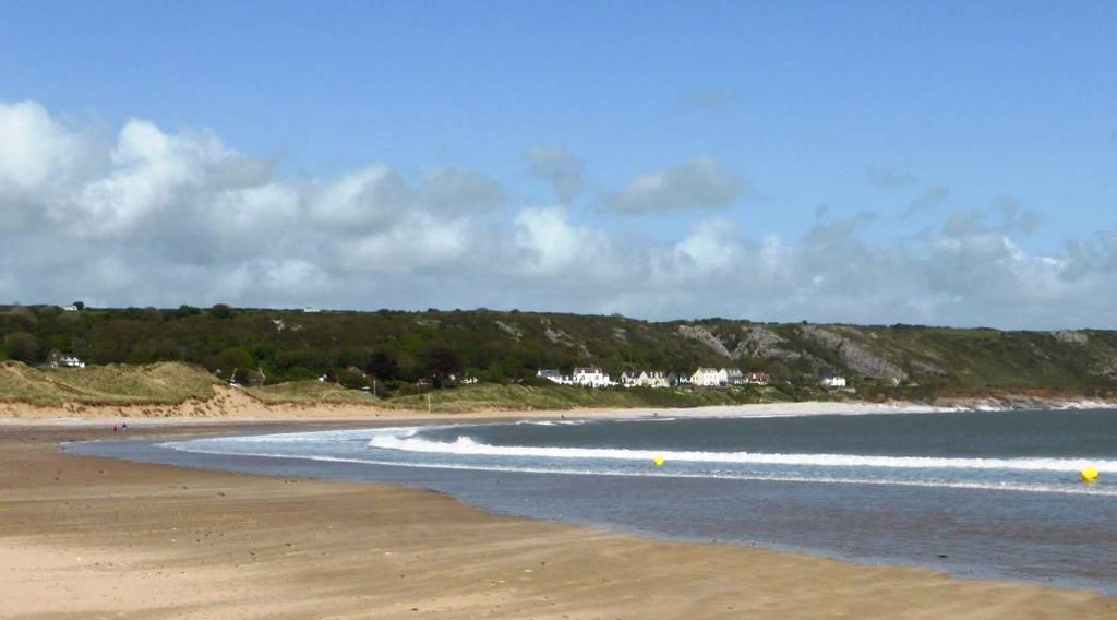 Port Eynon Beach © Anthony Parkes cc-by-sa/2.0 :: Geograph Britain and ...