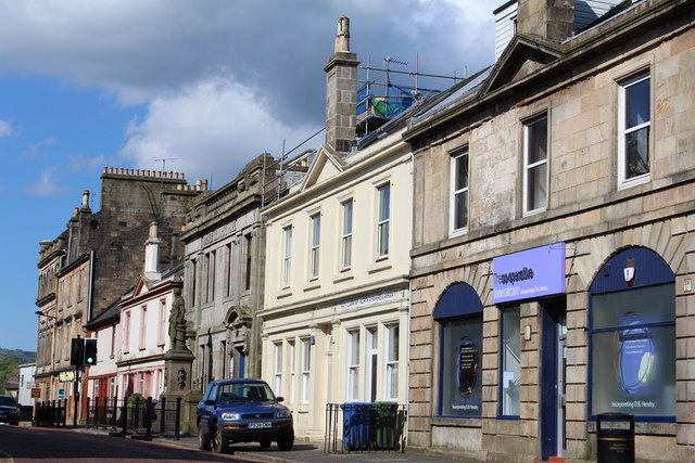 Main Street, Kilbirnie © Leslie Barrie cc-by-sa/2.0 :: Geograph Britain ...