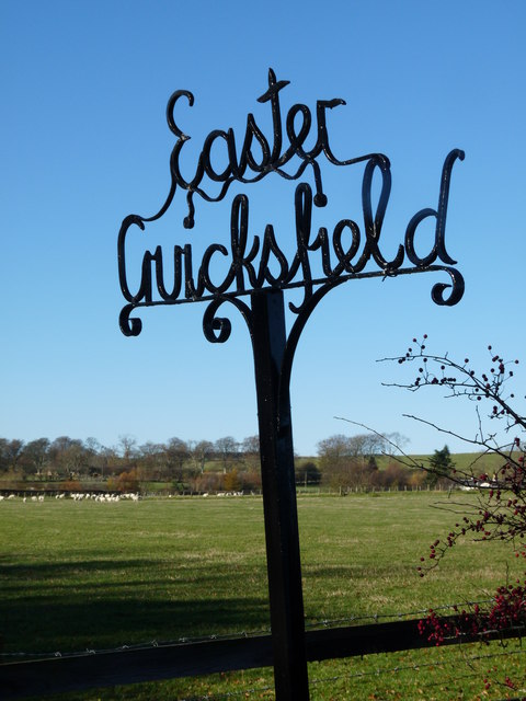 Signpost to Easter Cruicksfield