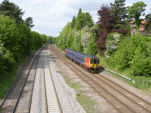 Lincoln to Leicester train passing Sutton Bonington