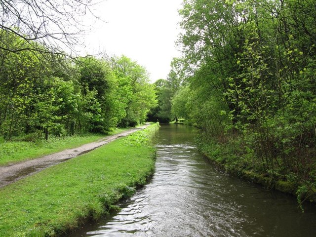 Narrows on the Peak Forest Canal, west of bridge 28