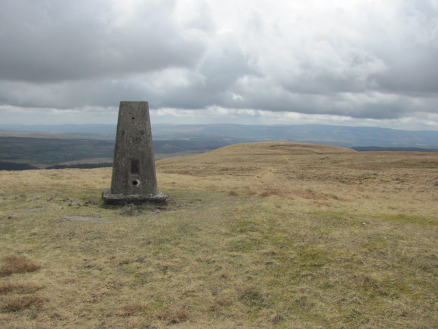 View south from Fan Nedd trig point