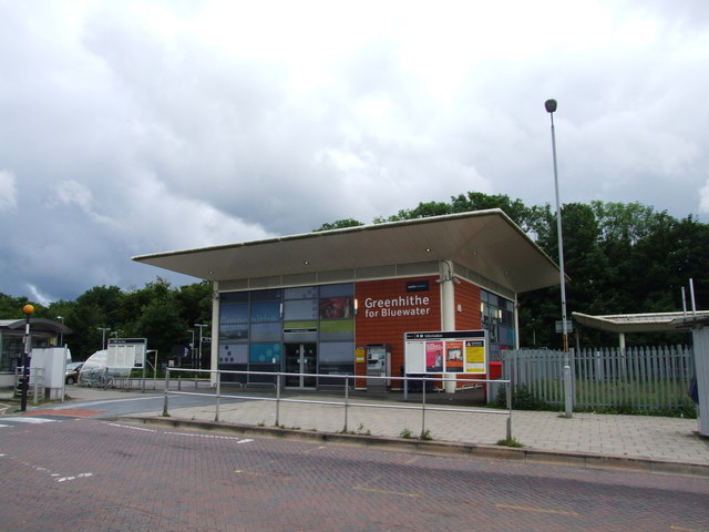 Greenhithe Railway Station © Chris Whippet :: Geograph Britain and Ireland