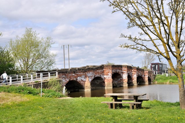 Eckington Bridge over the River Avon