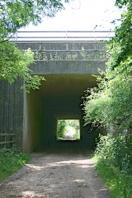 Bridleway tunnel under M25
