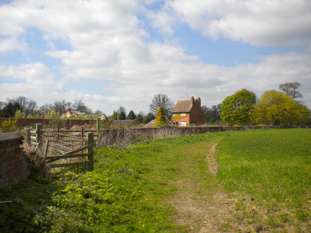 Track east of Stanford Hall