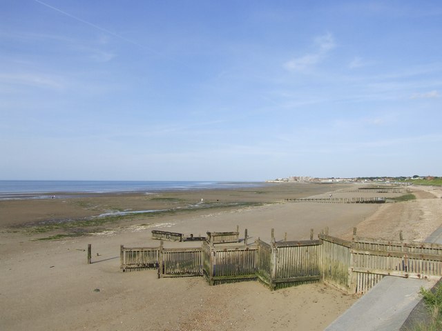 Minnis Bay © Chris Whippet cc-by-sa/2.0 :: Geograph Britain and Ireland