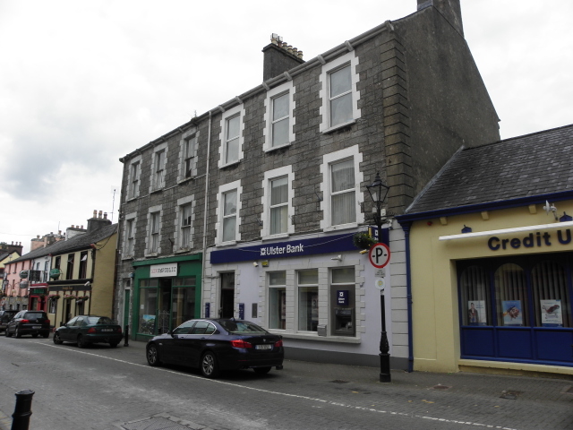 Ulster Bank, Manorhamilton © Kenneth Allen cc-by-sa/2.0 ...