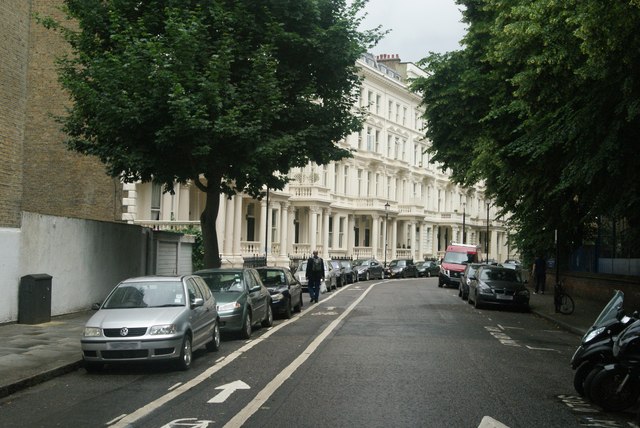 View up Earls Court Square from Warwick... © Robert Lamb :: Geograph ...