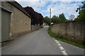 Lane leading to Fosse Bridge