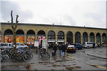 TL4657 : The facade of Cambridge railway station by Bill Boaden