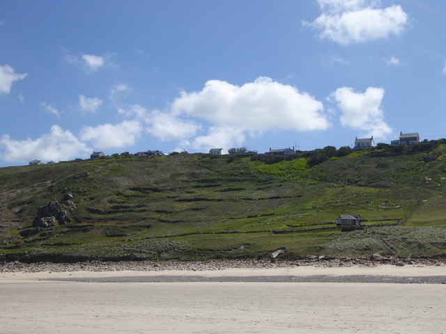Cliff top field system between Carn Barges and Carn Towan