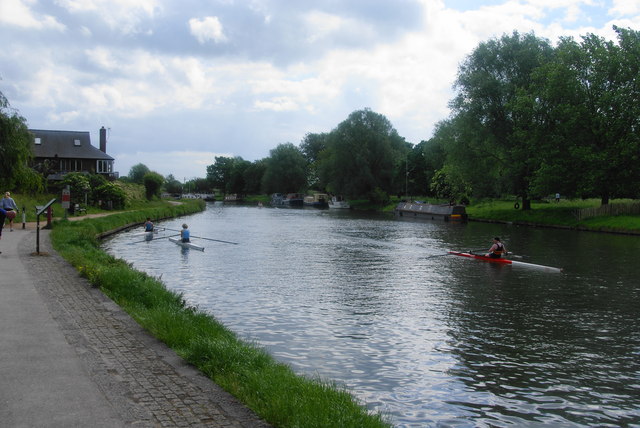 Single sculling on the Cam