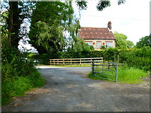 SU8949 : House at Poyle Farm by Shazz