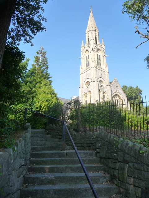 Bournemouth: United Reformed church from its corner steps