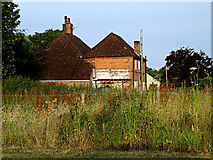 SU3715 : Yew Tree Farmhouse by Geographer