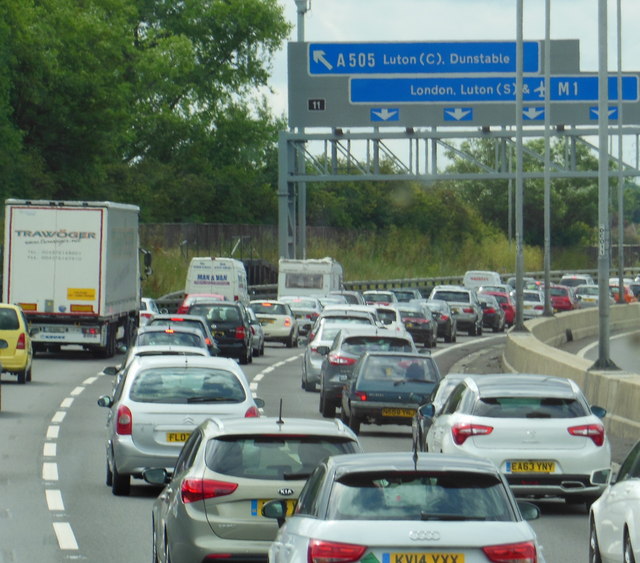 The M1 southbound at junction 11 © Ian S :: Geograph Britain and Ireland