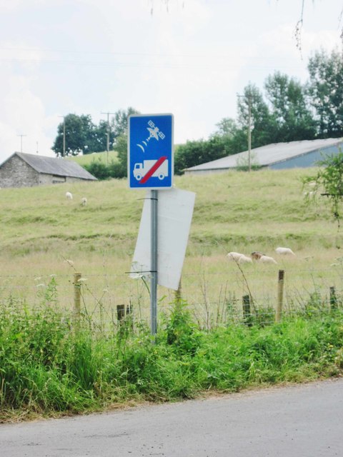 Sat-nav road sign approaching Cregrina