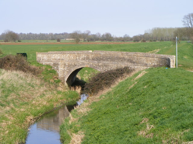 Stone bridge on North Fen Road, Glinton