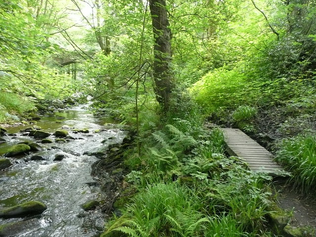 The riverside path approaching Spa Bridge