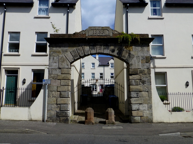 Stone built arch, Ballycastle © Kenneth Allen cc-by-sa/2.0 :: Geograph ...