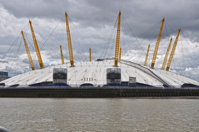 London : Tower Hamlets - River Thames & O₂ Arena